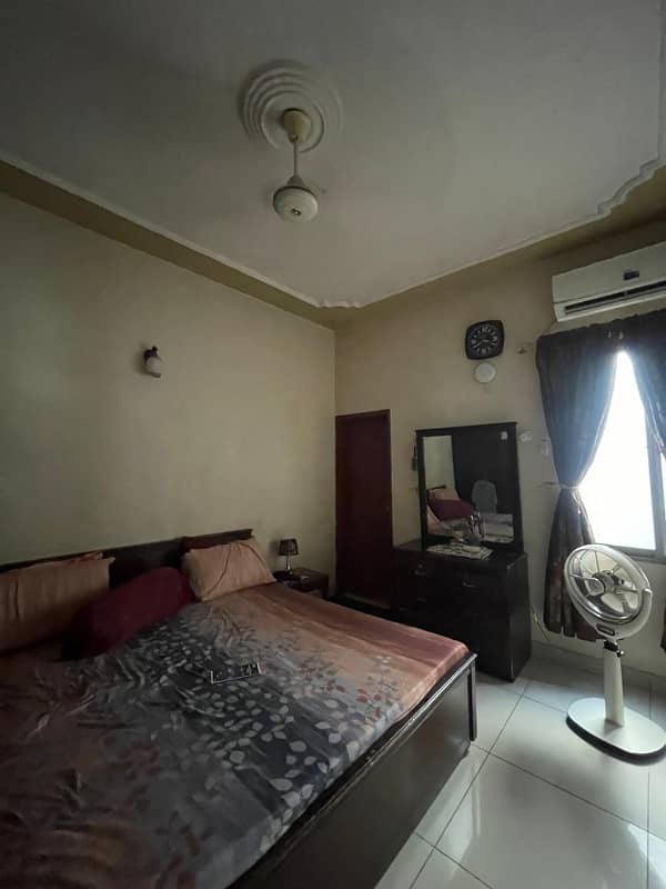 Kaneez Fatima society block 4 commercial street 3 bed d d 1