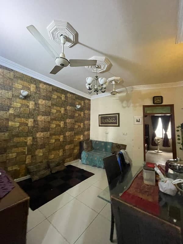 Kaneez Fatima society block 4 commercial street 3 bed d d 3