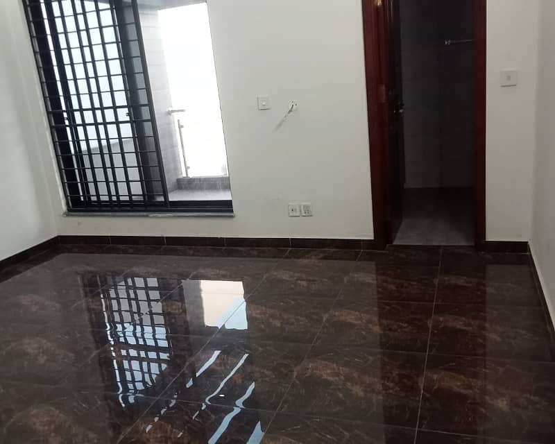 17 Marla Hot Location Luxury House Available for sale In Eden City Lahore 5