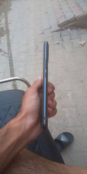 Infinix hot 12 play 4+1/64 All ok with box Whatsapp number 03256438224 3