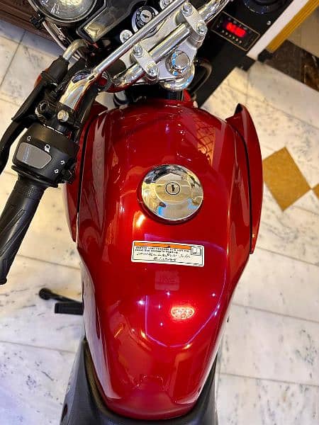 Yamaha 125 YBR G  islambad register golden number  (77) 3