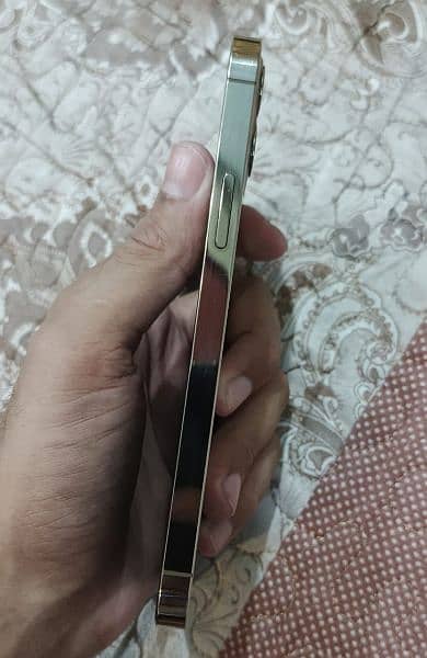 Iphone 12 pro PTA Approved (exchange possible) 2