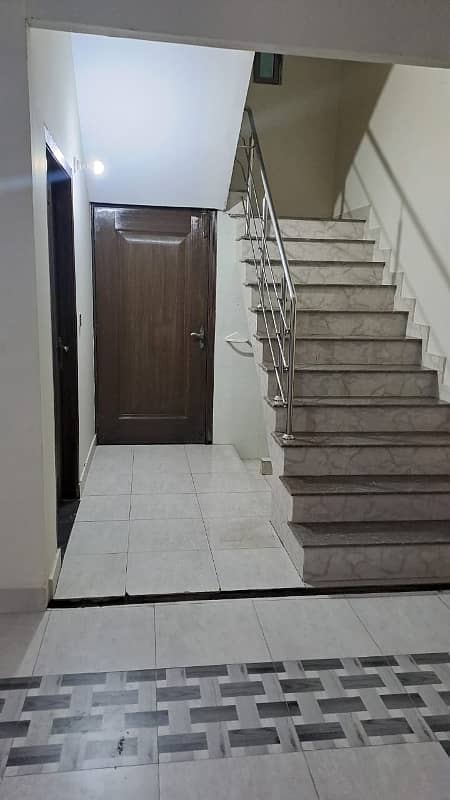 One Kanal House For Rent 9