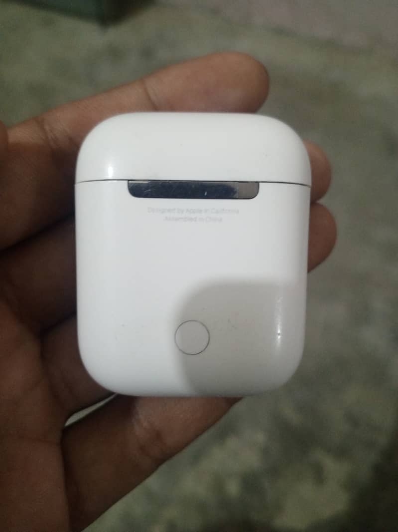 Apple AirPod 1st Generation 1