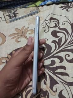 Scratch less Samsung Galaxy A31