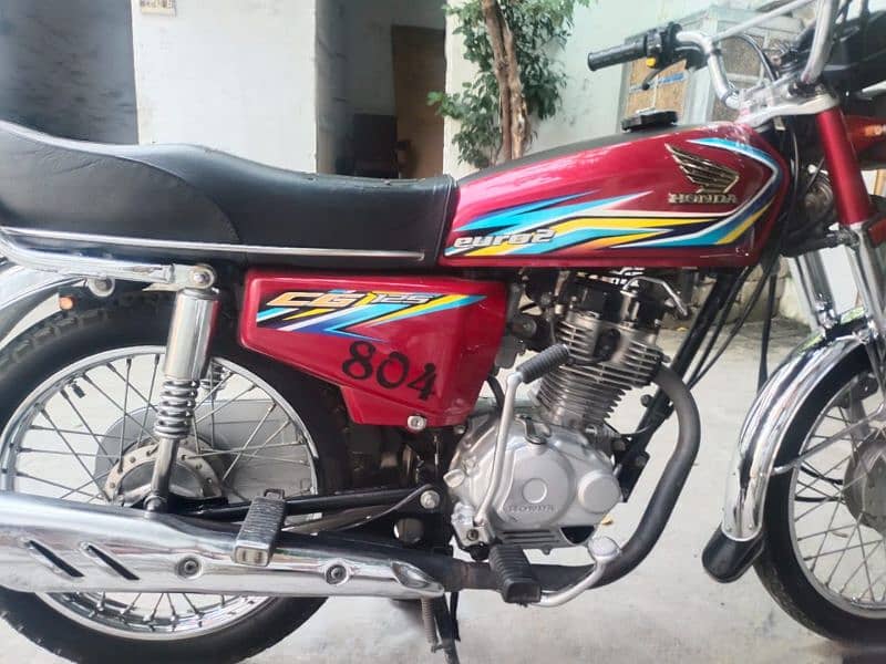 Honda 125cc bikeWhatsApp0327,,77,,94,,556 0