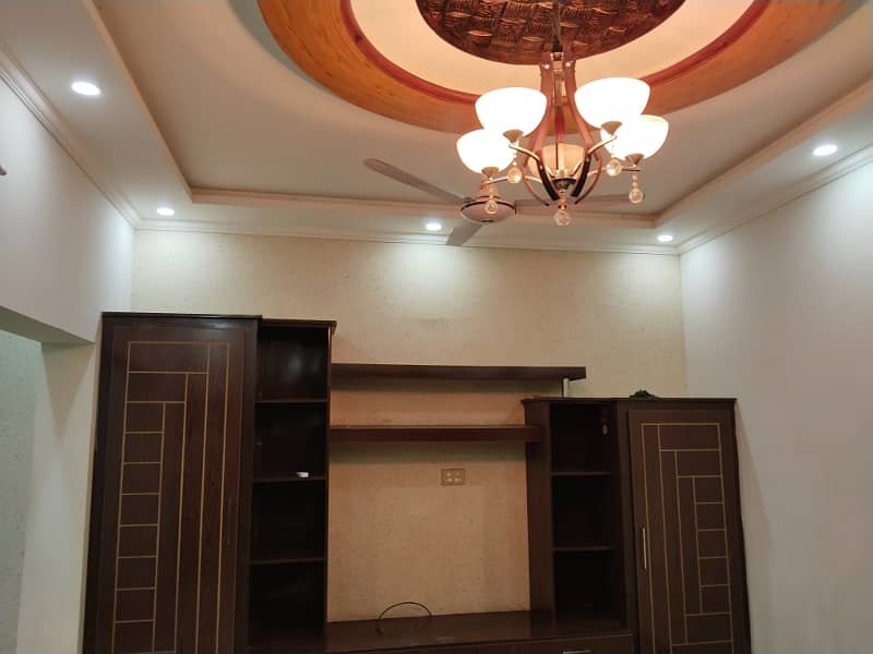 Ghouri town ph4c2 first floor water electrity Available 1