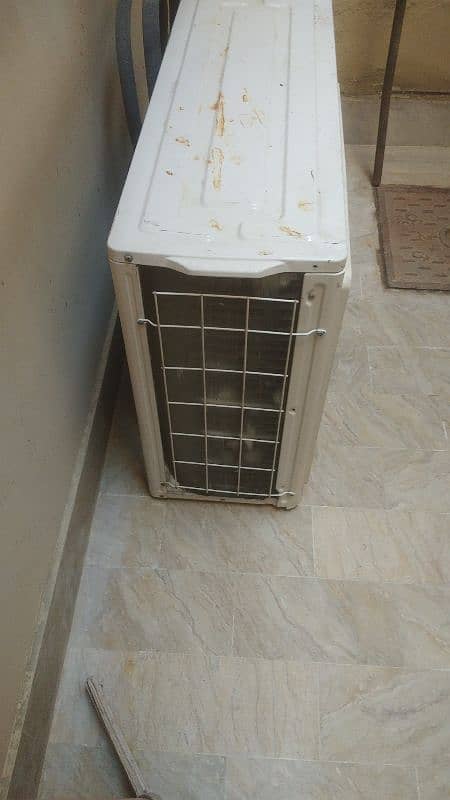 cool AC with good condition 5