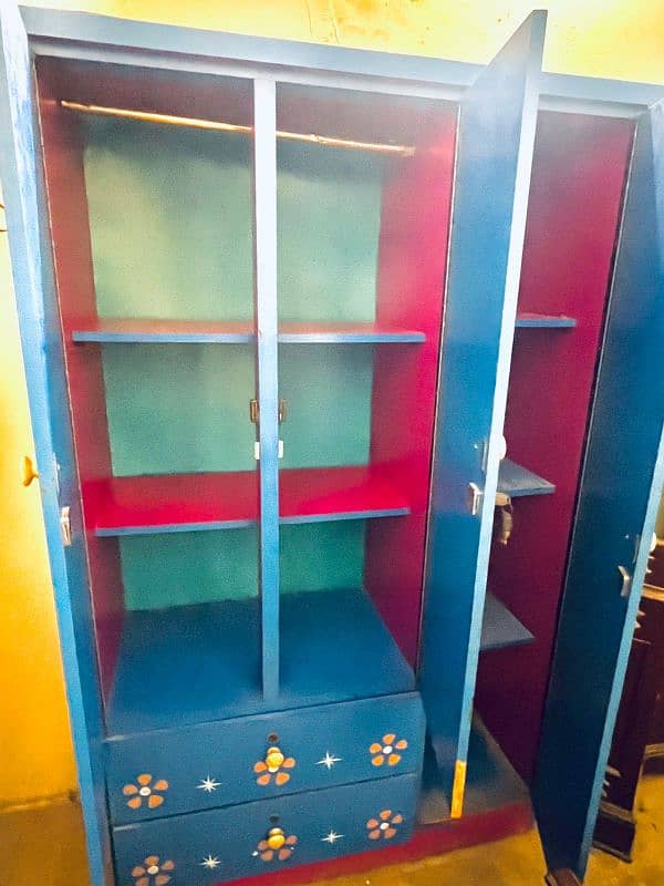 3 door wooden wardrobe 2