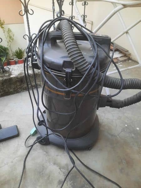 Urgent Sale Japani Vaccum Cleaner 3