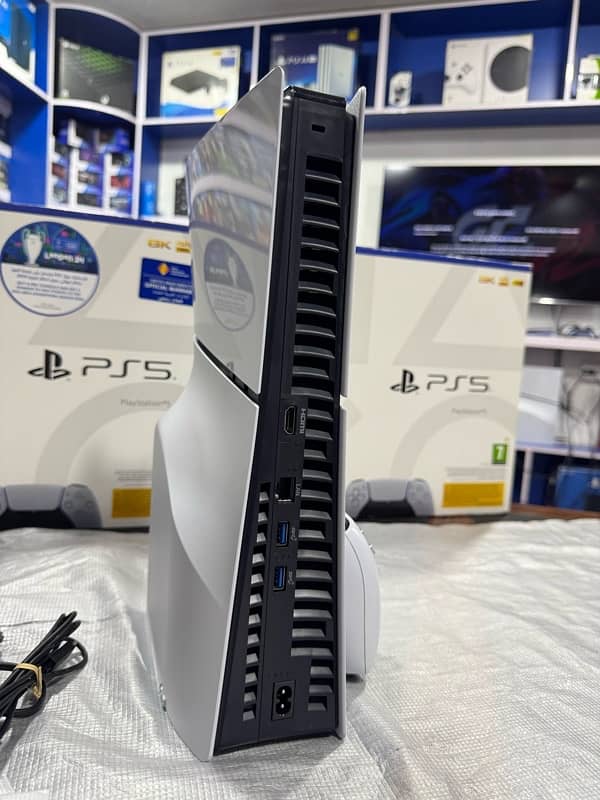 PS5 Slim (1TB) Slightly Used 4