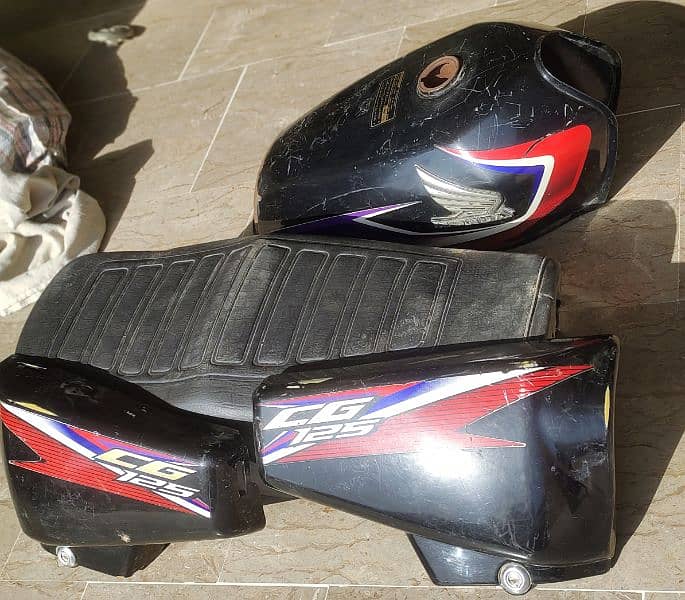 Honda 125 orignal parts for sell 1