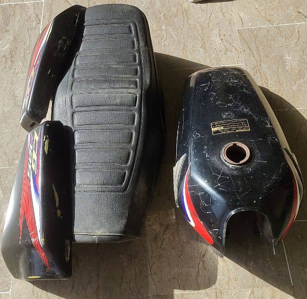 Honda 125 orignal parts for sell 2