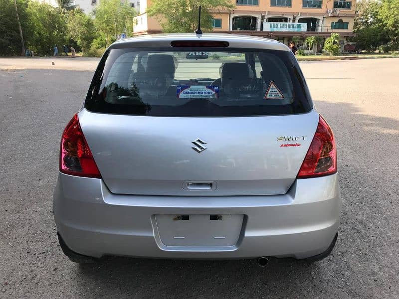 Suzuki Swift 2021 DLX 1