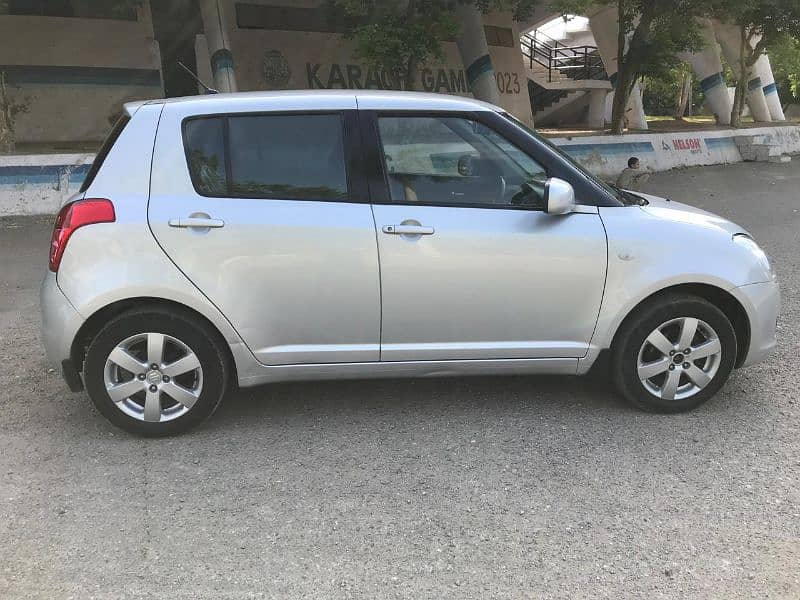 Suzuki Swift 2021 DLX 4