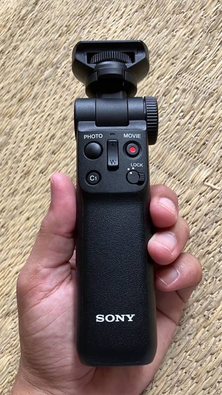 Sony Gp-VPT2BT Shooting Grip just box open 10