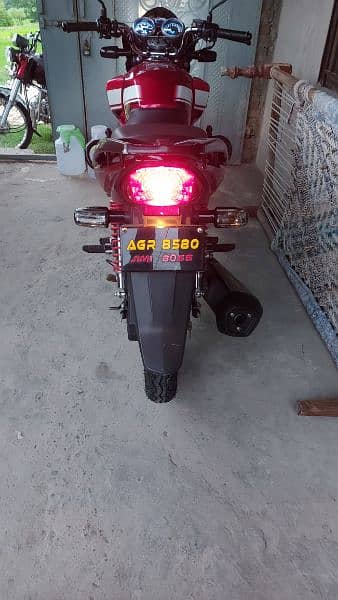 Honda cb150f 12