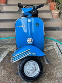 Piaggio Vespa (Made in Italy)