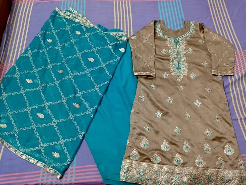 EMBROIDERED BANARSI GEORGETTE SHIRT AND GEORGETTE SHALWAR AND DUPATTA 0