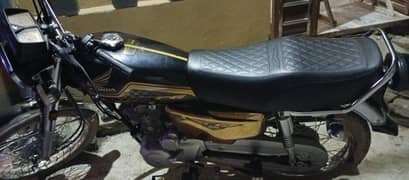 Honda 125 black Gold addition