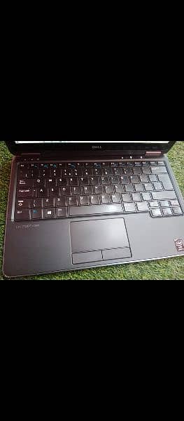 Dell Latitude E7240 2