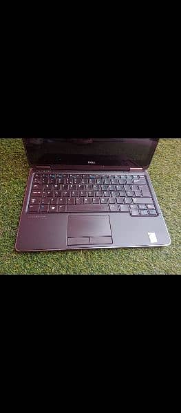 Dell Latitude E7240 4