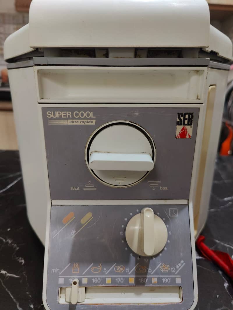 Deep Fryer Non Repair in Genuine Condition 0