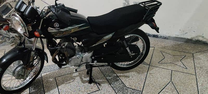 Yamaha YB125Z 1