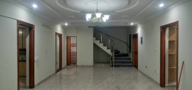 14 Marla Open Basement For Rent G15/3 Islamabad 3