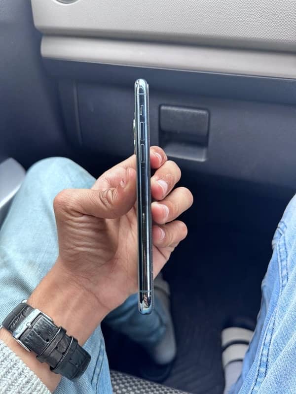 iPhone 11pro 64gb dual pta approved (exchange possible ) 1