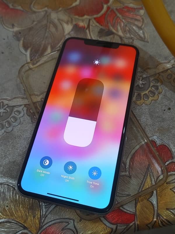 Iphone Xs Max (white) 64 Gb Non - Pta (jv) for sale urgent 1