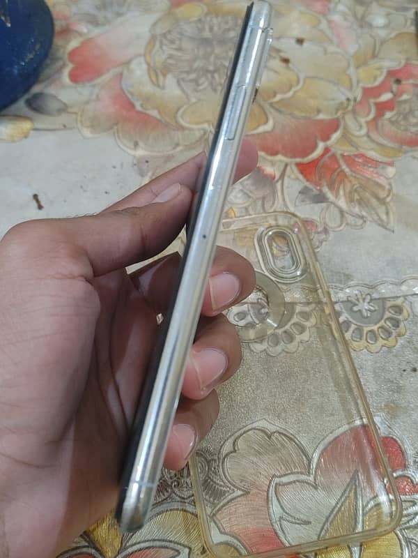 Iphone Xs Max (white) 64 Gb Non - Pta (jv) for sale urgent 6