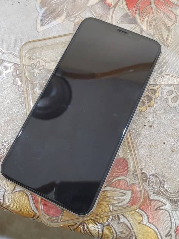 Iphone Xs Max (white) 64 Gb Non - Pta (jv) for sale urgent 8