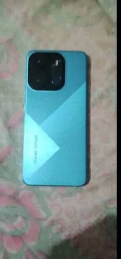 Tecno spark go 2023  4/64