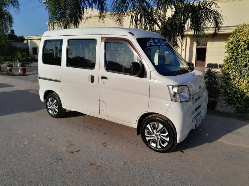 Daihatsu Hijet 2014 9