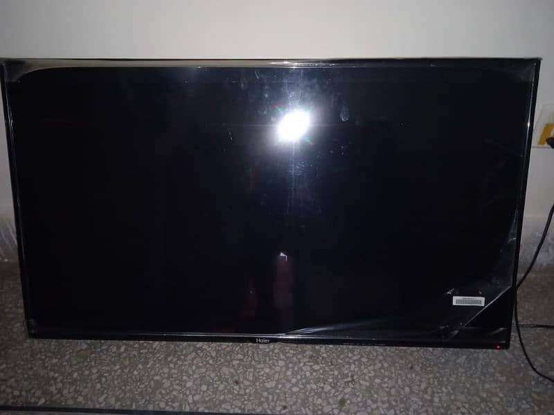 Very Good Condition 40" inch LED 2