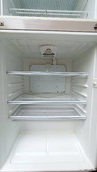 Dawlance refrigerator 2door 3