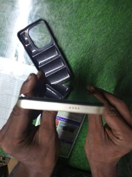 Tecno spark 20C 4+4 128 new condition 2