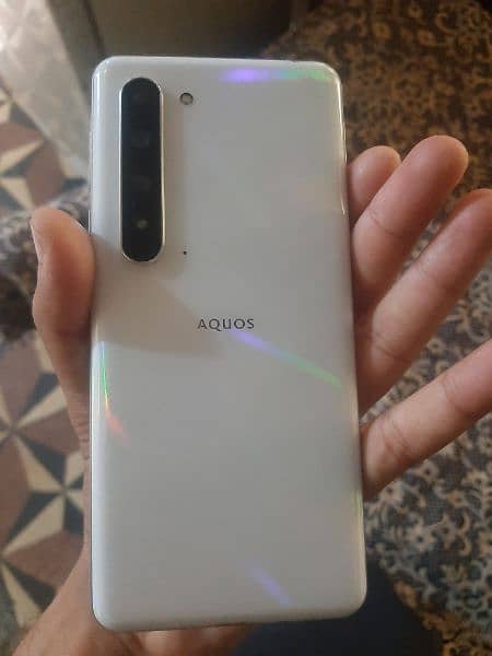 aqous r5 12 /256 1