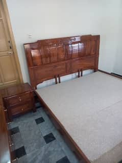 Pure Sheesham Bed Set Solid wood new condition Glass polish