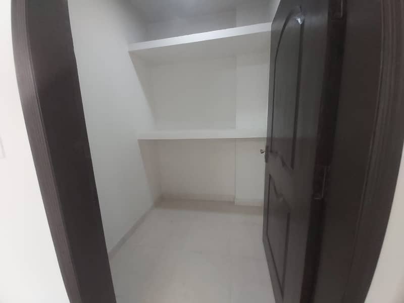 10 Marla Flat for Rent in Askari 11 Lahore 3