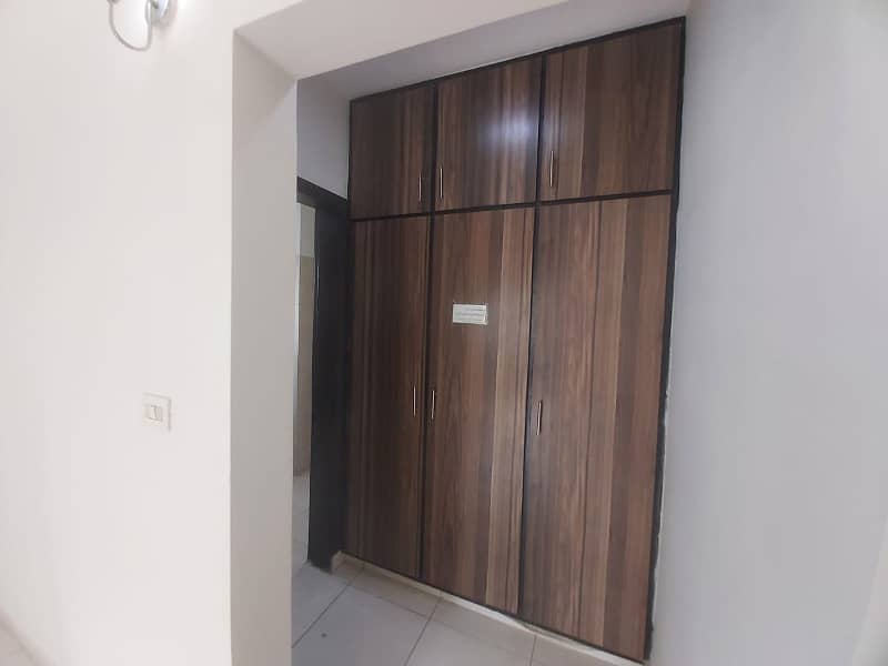 10 Marla Flat for Rent in Askari 11 Lahore 9