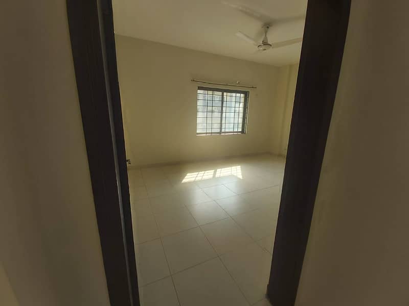 10 Marla Flat for Rent in Askari 11 Lahore 12