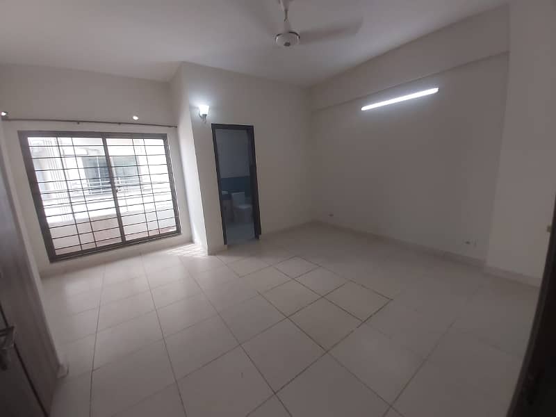 10 Marla Flat for Rent in Askari 11 Lahore 16