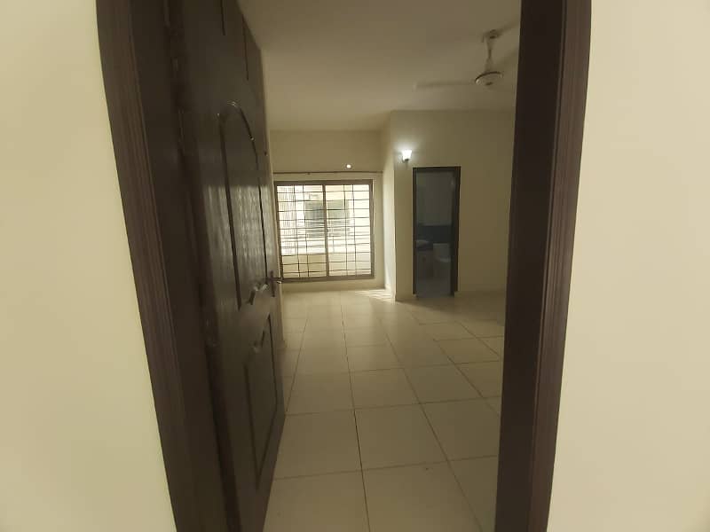 10 Marla Flat for Rent in Askari 11 Lahore 18