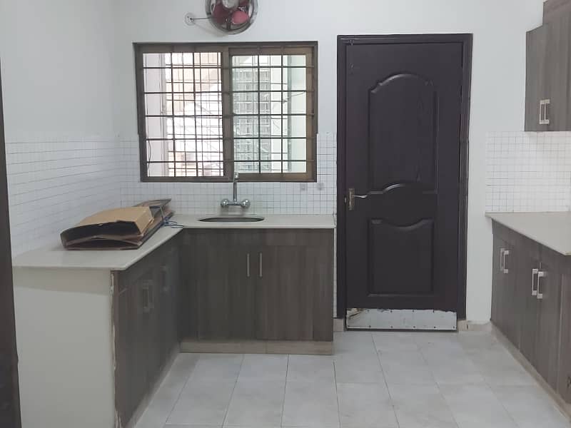 10 Marla Flat for Rent in Askari 11 Lahore 28