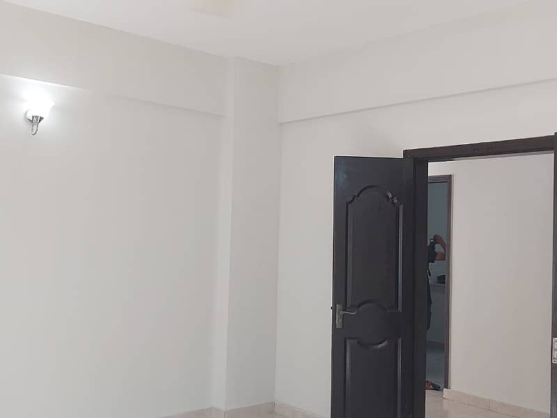 10 Marla Flat for Rent in Askari 11 Lahore 33