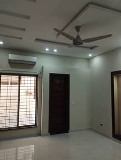 10 marla full house for Rent IN BAHRIA ORCHRAD gas available