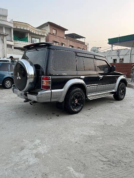 Mitsubishi Pajero 3