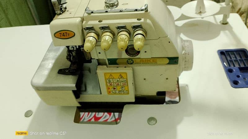 overlocker machine 4